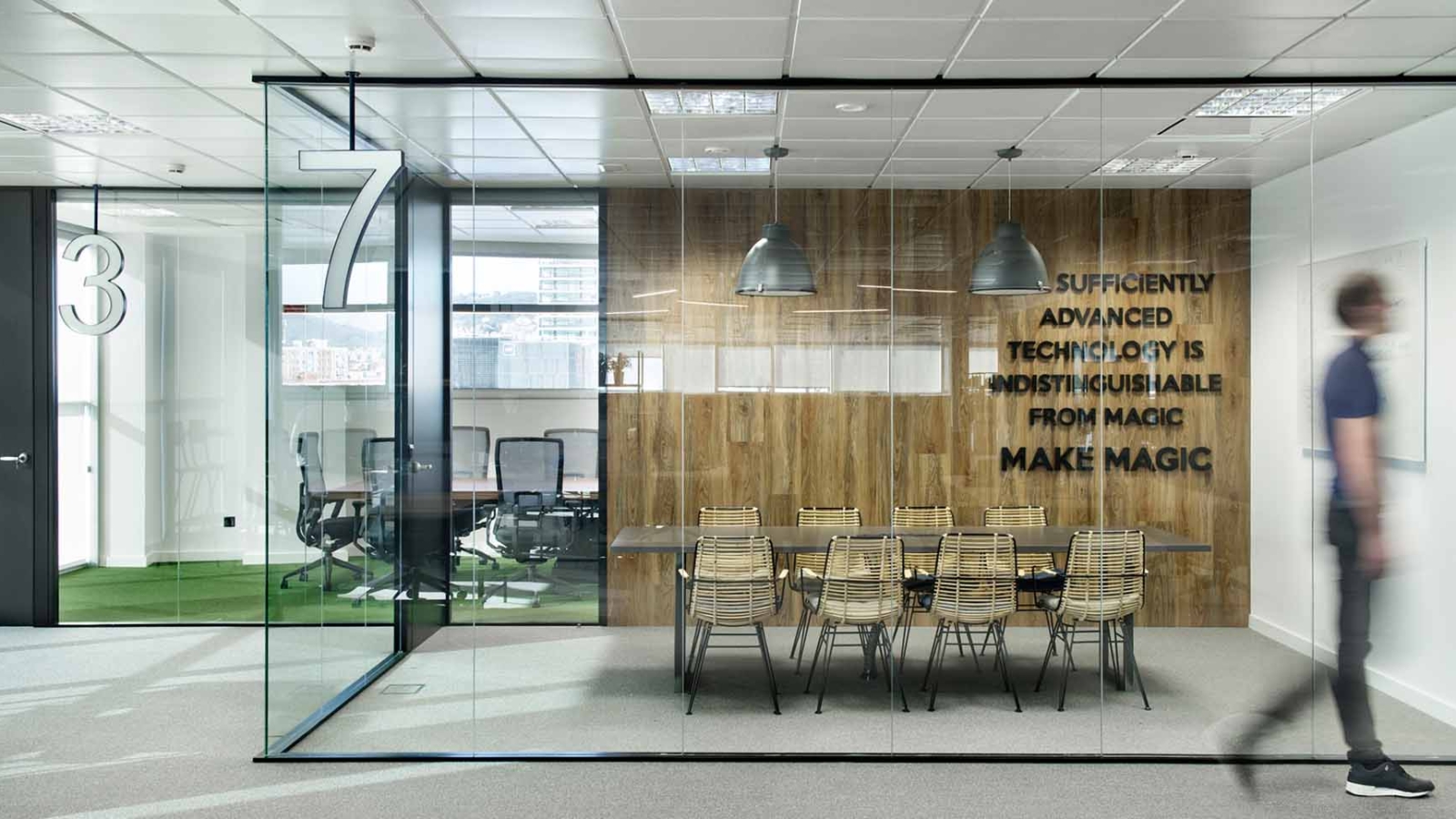 Mampara de Oficina en Madera y Mixta en Málaga