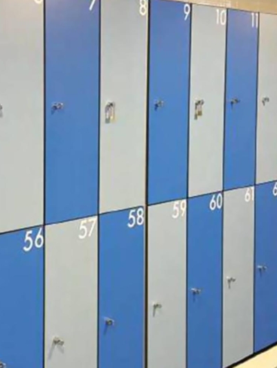 taquilla fenólica para vestuario en oficina en Málaga – resistente a humedad