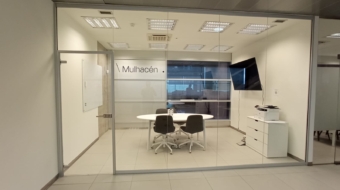 Mobiliario para oficina - Proyectos de Equipamiento y Diseño para Oficinas - mamparas de oficina malaga