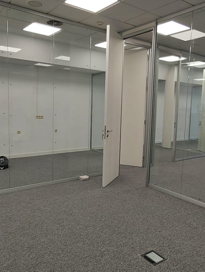 Mobiliario para oficina mampara de oficina malaga - Proyectos de Equipamiento y Diseño para Oficinas